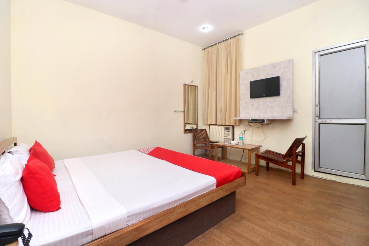 Hotel Oyo 19754 Ms Residency à Hoshiarpur Extérieur photo